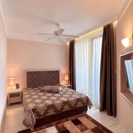 Bratanov Harmony Monte Carlo Apartment Pantai Sunny Luaran gambar