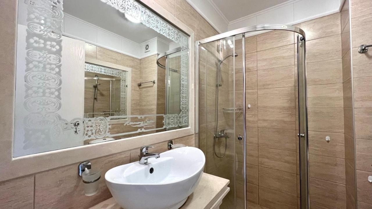 Bratanov Harmony Monte Carlo Apartment Pantai Sunny Luaran gambar