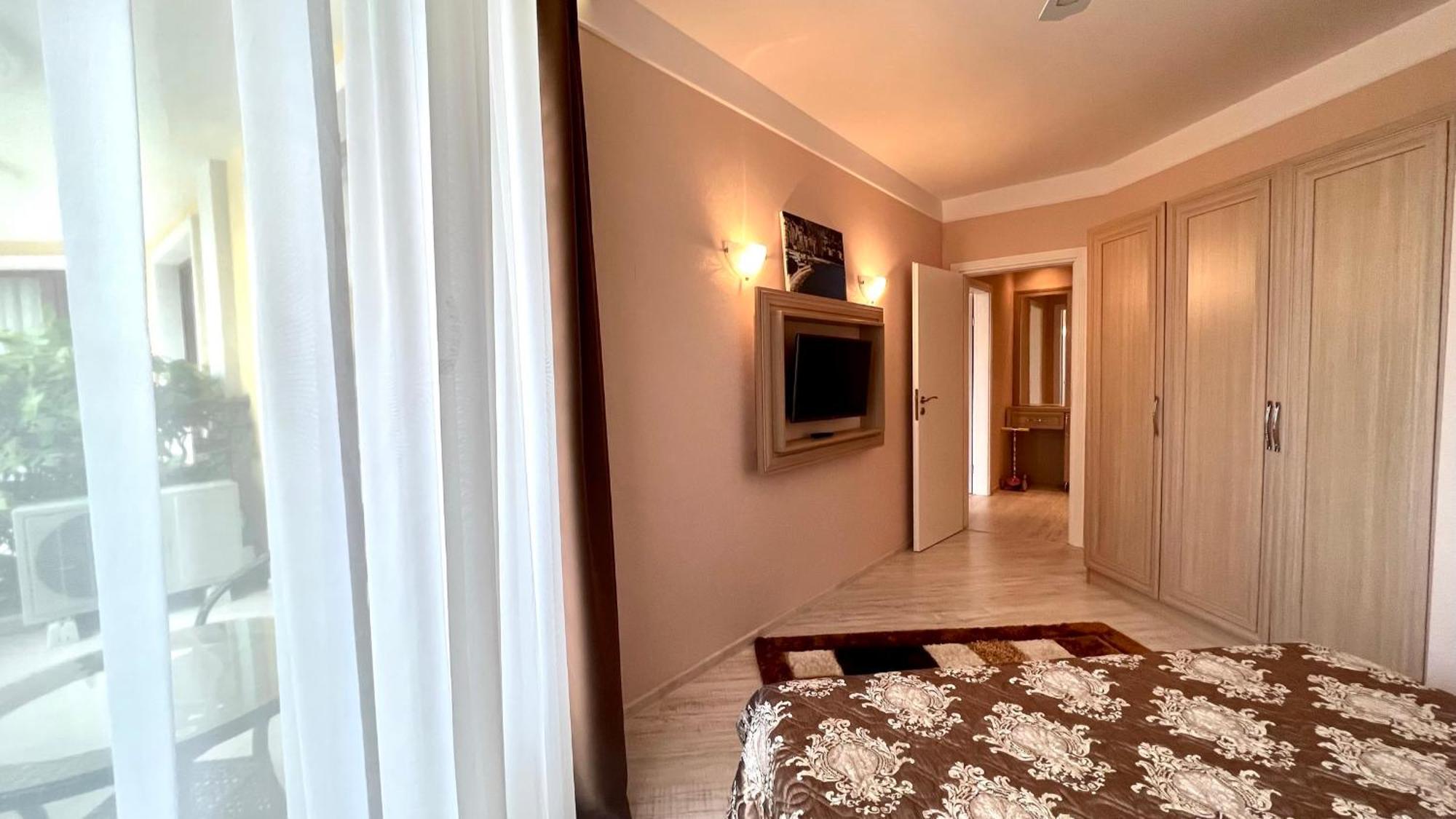 Bratanov Harmony Monte Carlo Apartment Pantai Sunny Luaran gambar
